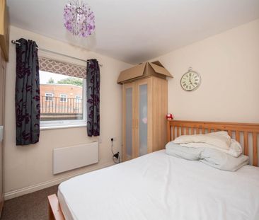 Hendon Court,Hendon Rise - Photo 4