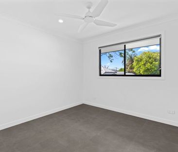 Brand new townhouse with solar - Photo 4