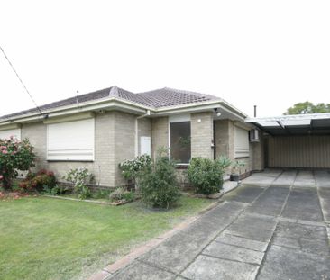 THREE BEDROOMS HOUSE IN CENTRAL SPRINGVALE - Photo 5