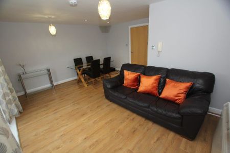 2 Bedroom , Chester - Photo 2