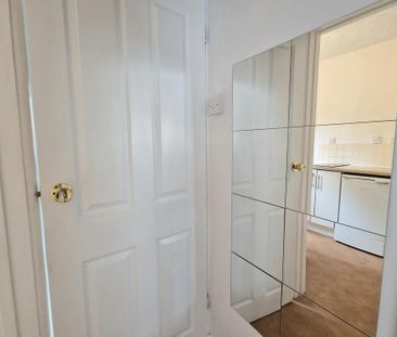Studio to rent - Photo 6