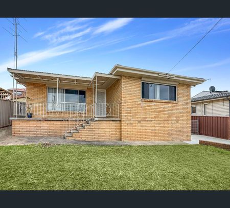 120 The Kingsway, Barrack Heights, NSW 2528 - Photo 2