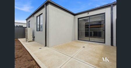 Spacious Family Living in Prime Mickleham Location - Photo 5