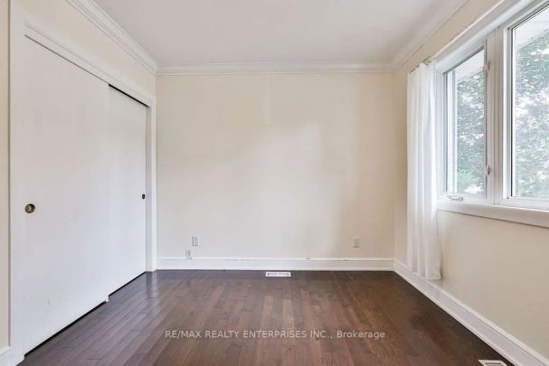 Detached Home For Lease | W9248483 - Photo 1