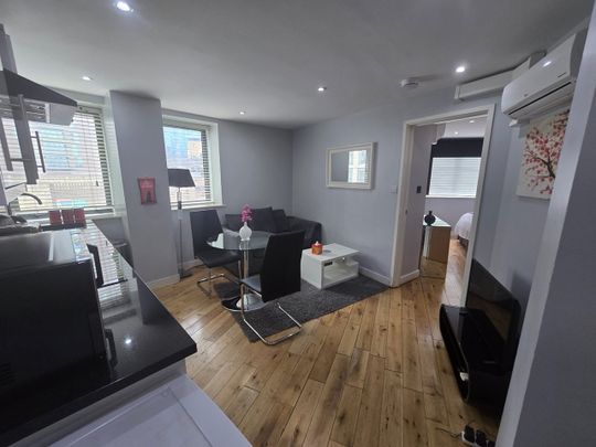 1 Bed Flat, Creative House, SW8 - Photo 1