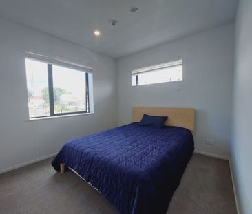 Fully Furnished 3 bedroom Modern Apartment - Photo 3