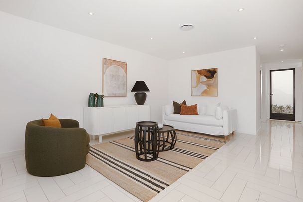 Luxury Living in the Heart of Royal Pines - Photo 1