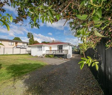 Lovely open plan home bathed in sun - Photo 4