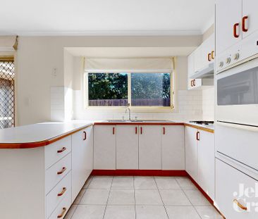 2/581 South Road, Bentleigh East - Photo 1