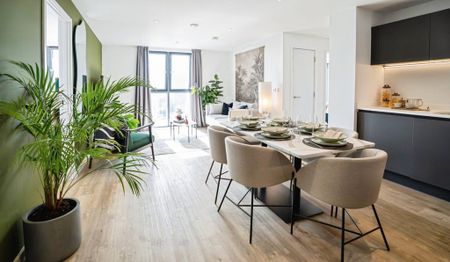 3 bedroom flat to rent - Photo 2