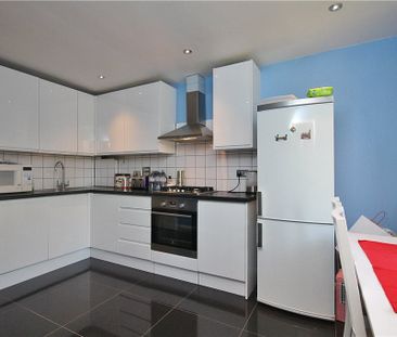 Cambridge Road North, London, W4 4AA - Photo 3