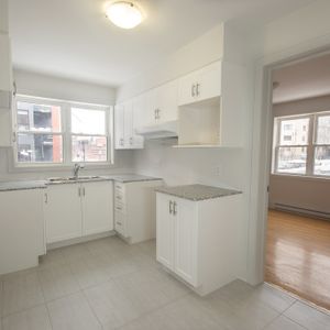 Lumineux, Spacieux 3 ½ Rue Masson App : - Photo 3