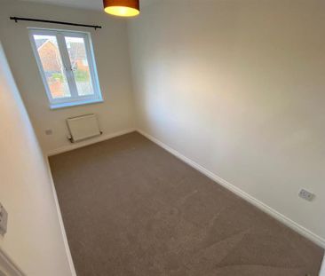 2 bedroom mews to rent - Photo 1