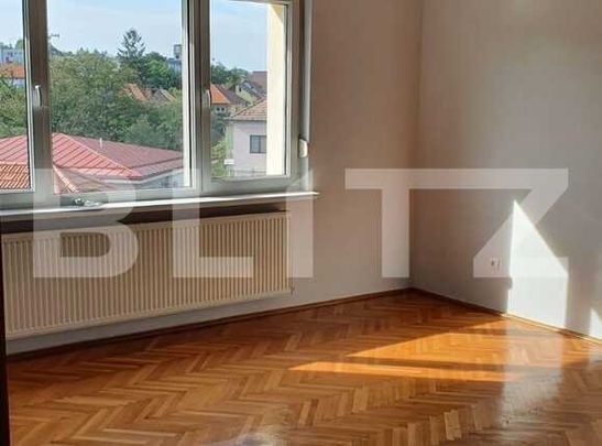 Apartament cu 6 camere, 180 mp, 4 balcoane, zona P-ta Engels - Fotografie 1