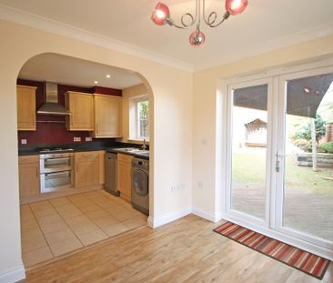 3 bedroom Three Bedroom House to rent - Photo 5