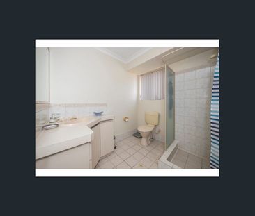 BEAUTIFULLY PRESENTED 3X2 HOME - Photo 5