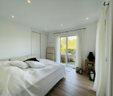 Elegant house in 1st line to the golf course in Nova Santa Ponsa - Photo 5