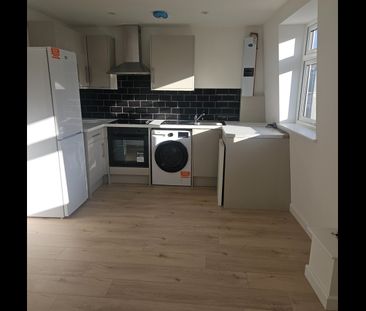 1 Bed Flat, East India Dock Road, E14 - Photo 4