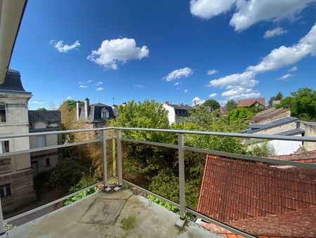 AVENUE SAINT-ELOI, T3 de 80m² avec terrasse, parking et cave ! - Photo 5