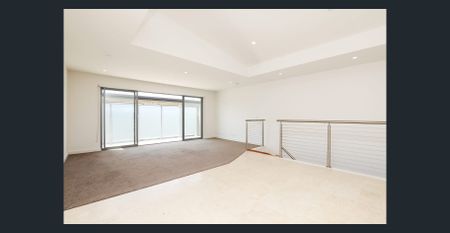 Two bedroom apartment, unit, townhouse & warehouse - Photo 3