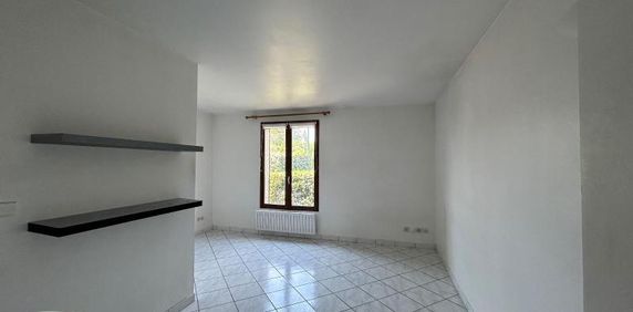 Location Appartement 1 pièce 28m² LE PERRAY EN YVELINES 78610 - Photo 2