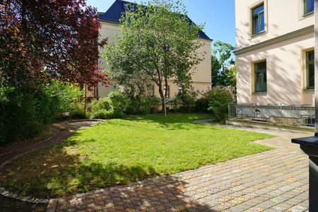 Striesen, im Hochparterre: kleiner Balkon + Wanne - Foto 5