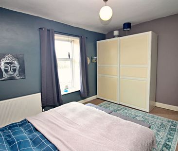 2 Bedroom - Photo 4