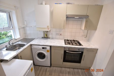 1 Bed Flat, Crescent Road, LU2 - Photo 3