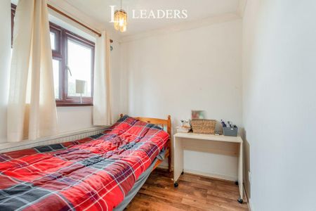 3 bedroom detached house to rent - Photo 2
