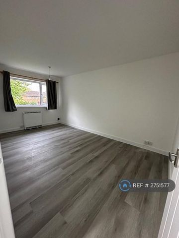 2 bedroom maisonette to rent - Photo 2