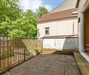 First Floor Flat, Church Road, St. George, Bristol, BS5 - Photo 4