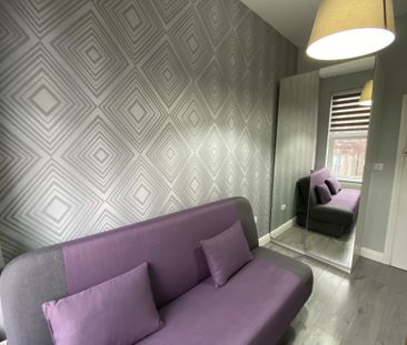 Alfred Road, London - Photo 1