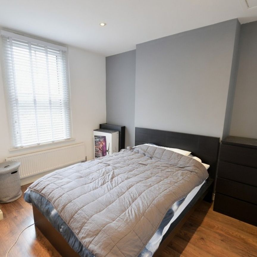 3 bedroom Apartment to rent - Photo 1
