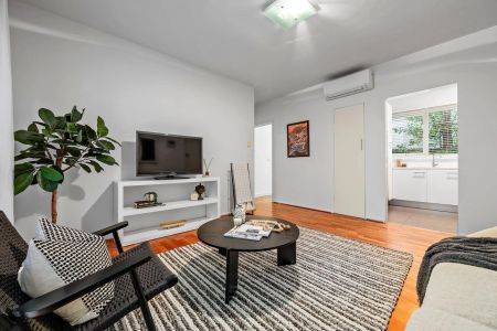 Light-Filled Two-Bedroom Apartment with Balcony & Parking in Prime Bayside Location - Photo 3