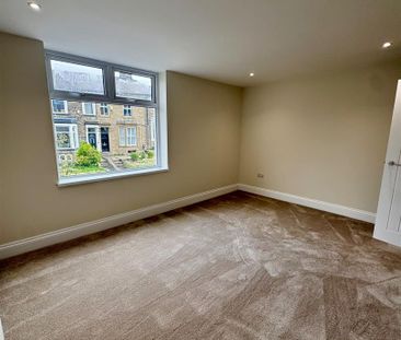 3 bed house to rent in Coal Clough Lane, Burnley, BB11 - Photo 1