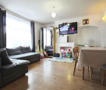 2 bedroom end of terrace house to rent - Photo 1