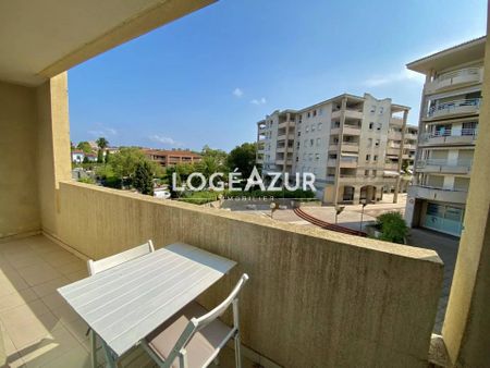 Location AppartementAntibes - Photo 4