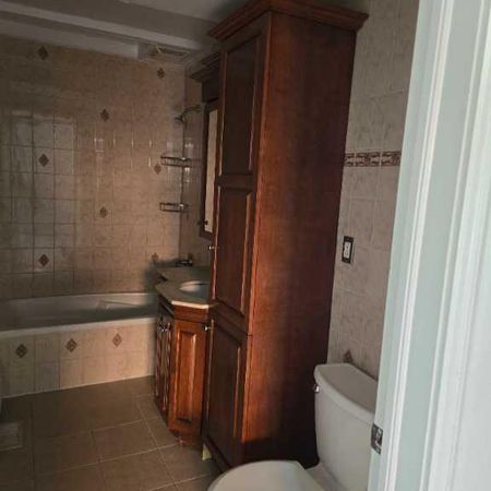 5 1/2 à louer - Photo 4