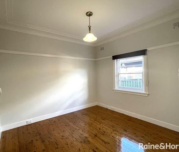 NEWLY RENOAVTED 3 BEDROOM HOME - Photo 6