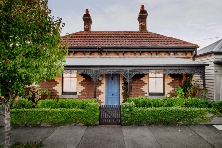 3 Bed, 2 Bath - Photo 5