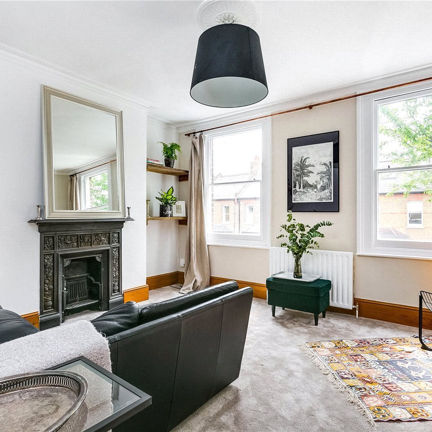 Montgomery Road, Chiswick, W4, London - Photo 1