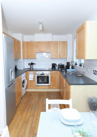 2 bedroom flat to rent - Photo 3