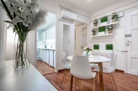 Carrer de Muntaner, Barcelona, Catalonia 08021 - Photo 5