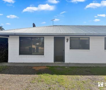 Neat, Low-Maintenance Unit in a Quiet Setting - Photo 4