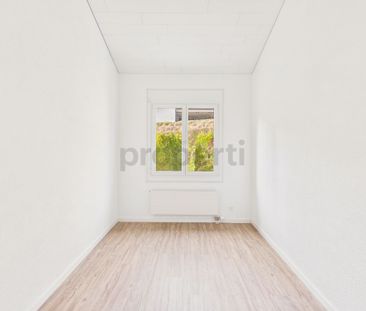 Generous 5.5-room terraced house in a quiet hillside location - Photo 3