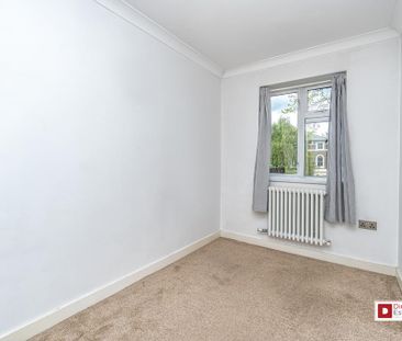 3 bedroom flat to rent - Photo 6