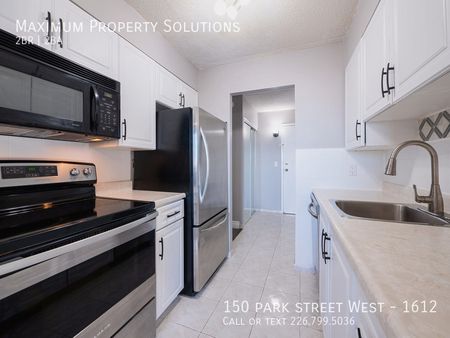 Pristine Condo Unit 2 bed/1.5 Bath - Photo 3