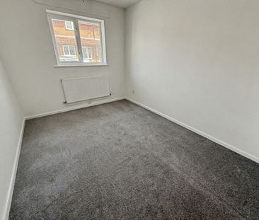 Knowsley Drive, Bicton Heath, Shrewsbury, SY3 5DH - Photo 4