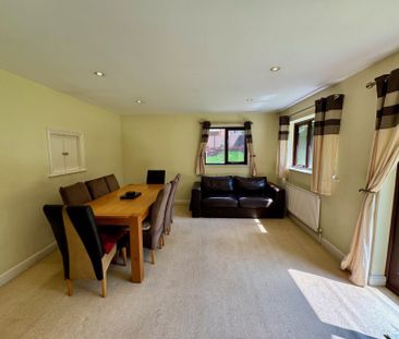 4 bedroom bungalow to rent - Photo 3