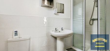 Greenstead Road, Colchester - Photo 4